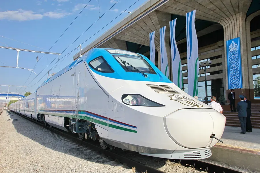 Transportation in Uzbekistan — Afrosiyob high-speed train